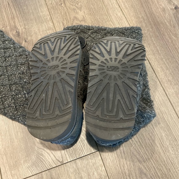 Lattice Cable Knit Ugg Boots - Picture 4 of 6